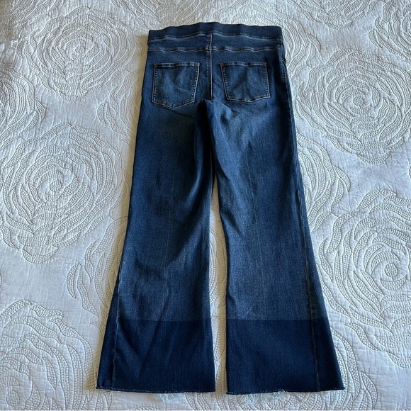 SPANX - Cropped Flare Jeans with Raw Hem - Medium Wash - Picture 8 of 12
